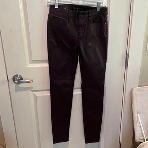 Coated skinny pants